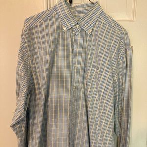 Vineyard Vines Button Down Medium